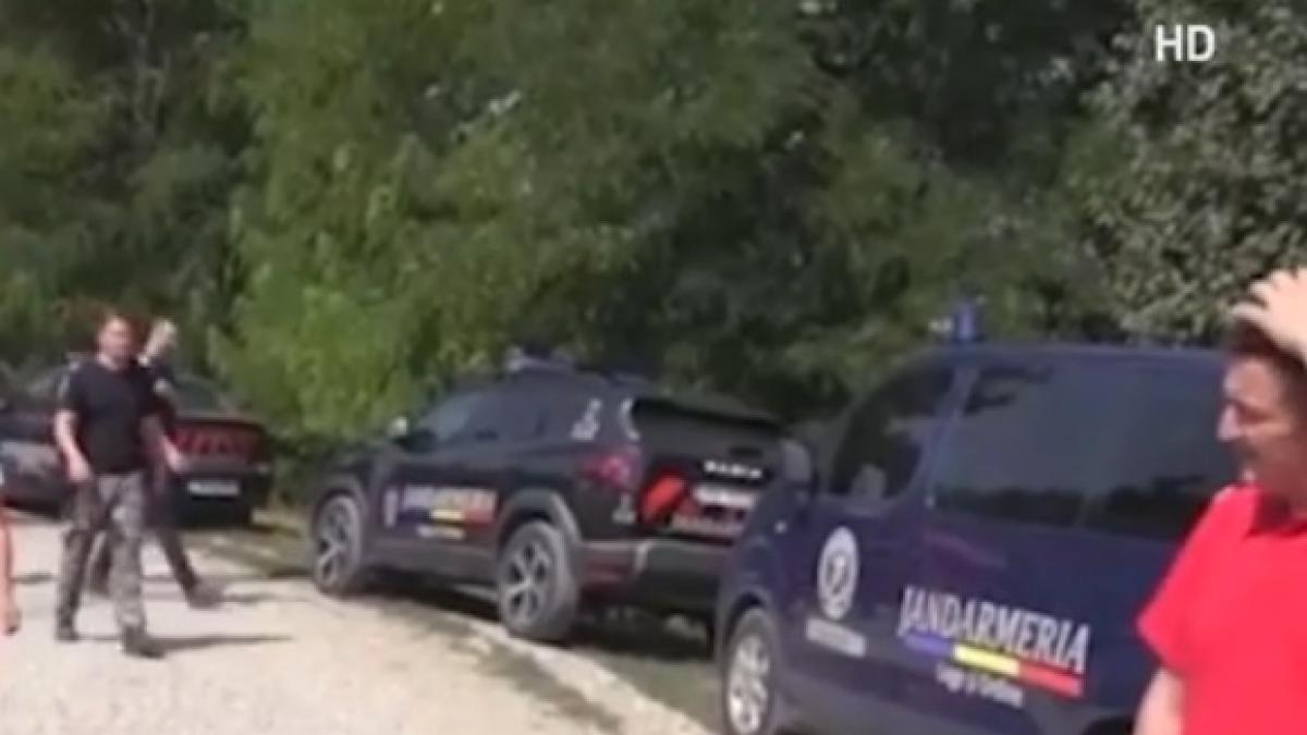 fetita din bacau disparuta de acasa a fost gasita dupa trei zile copila de 11 ani se ascunsese intr un dulap intr o casa vecina