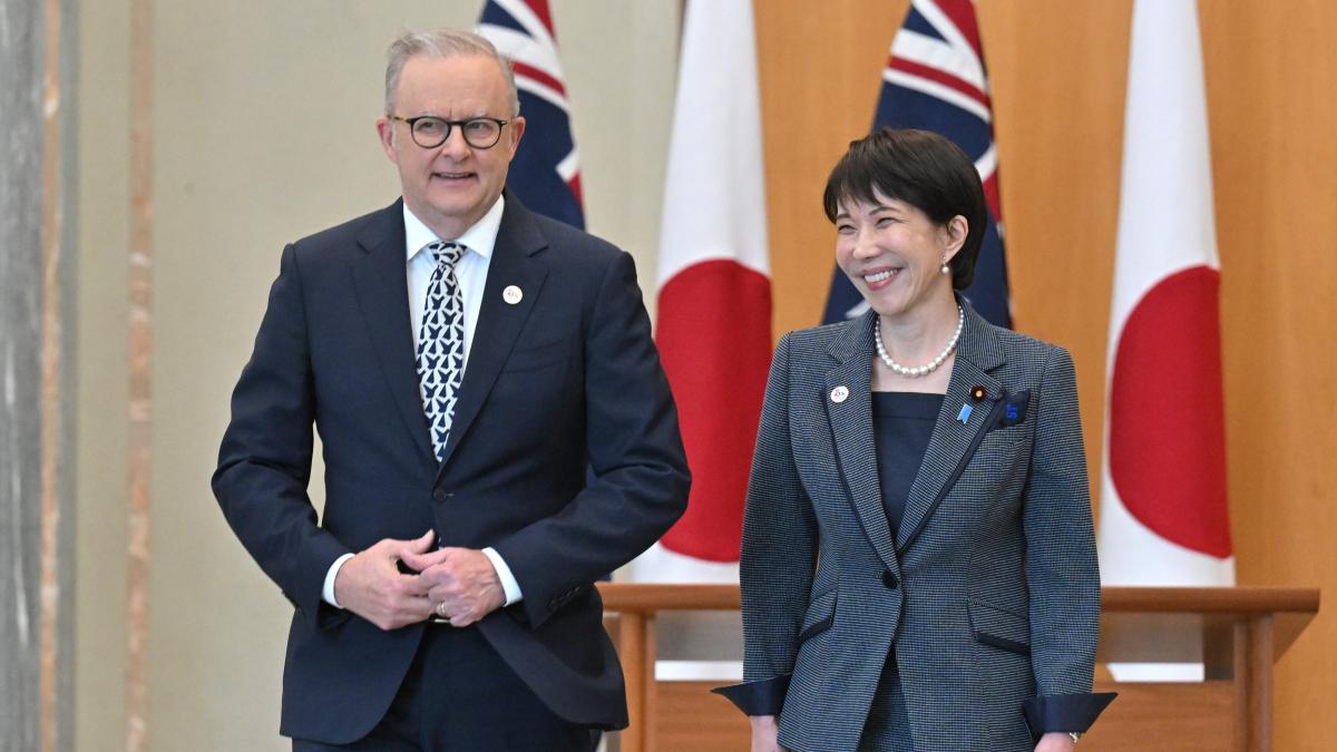 a adus doi si erau superbi scandal urias dupa o gluma sexista facuta de premierul australian la adresa omologului din japonia