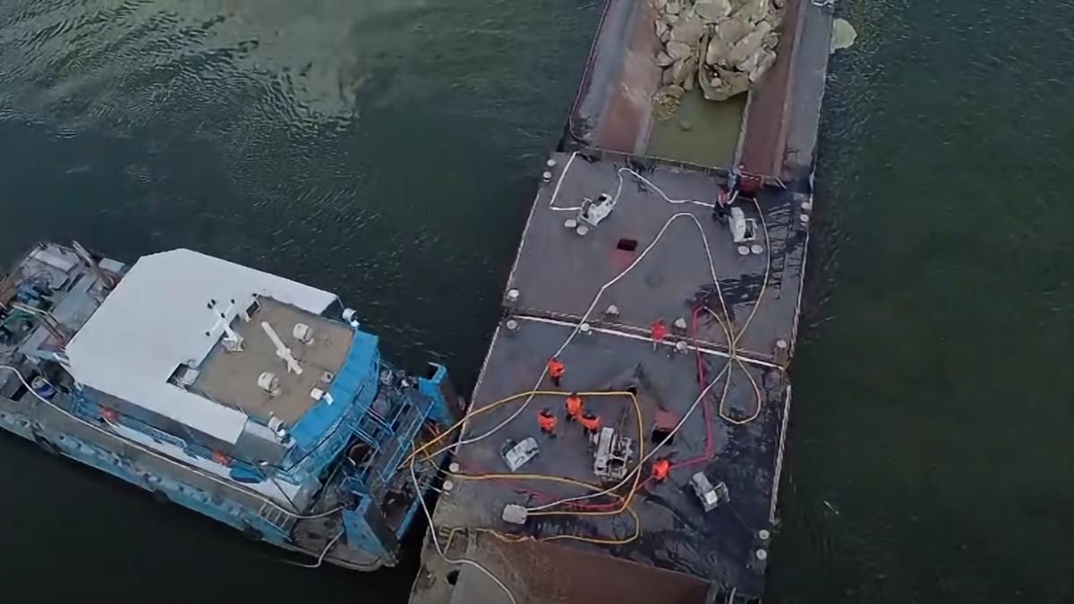 dunarea a mai scazut cu 2 centimetri si e la un centimetru de inchiderea centralei de la cernavoda continua operatiunile de dragare