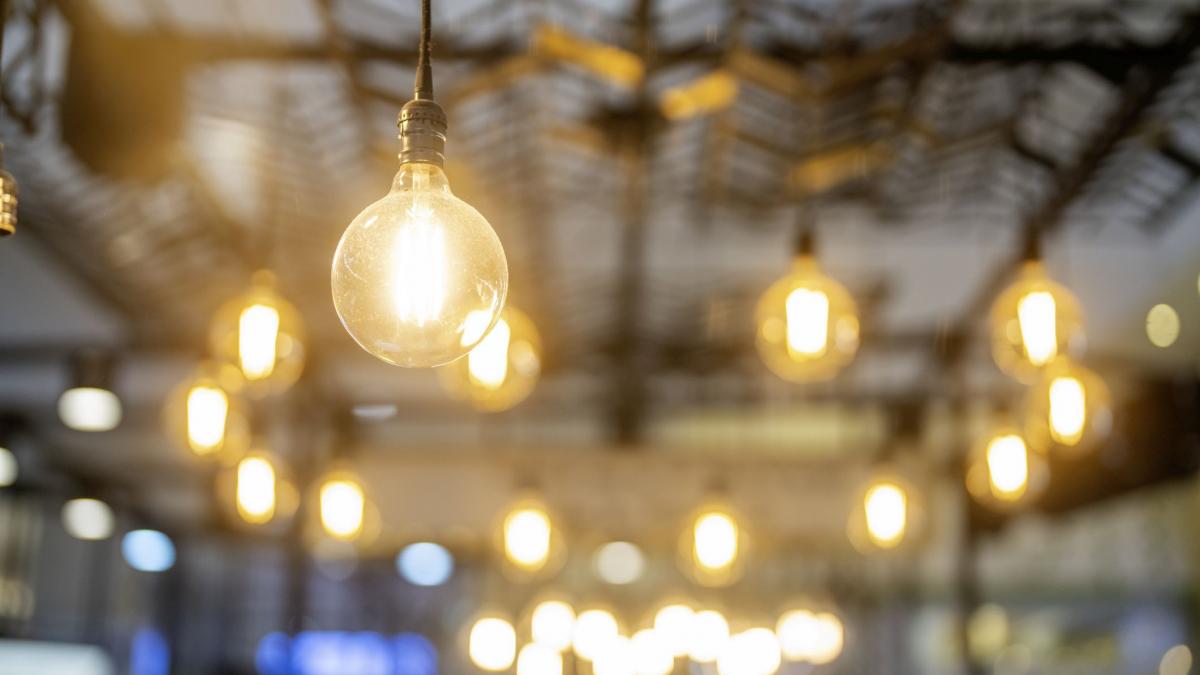 o companie romaneasca a creat lumina artificiala aproape identica cu cea naturala