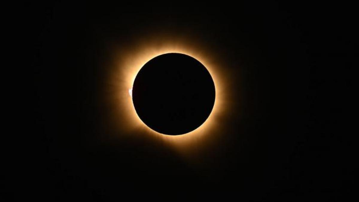 imagini spectaculoase cu eclipsa de soare milioane de oameni au privit fenomenul astronomic rar in europa
