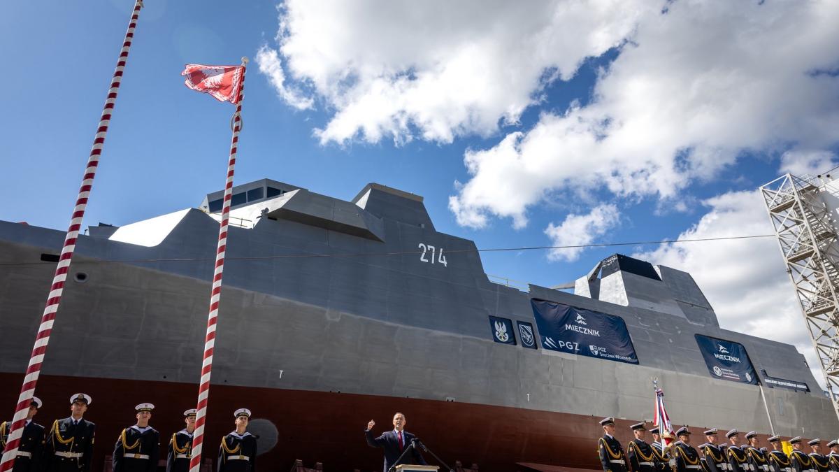 polonia prezinta lumii prima sa nava de razboi construita in zeci de ani are la baza un proiect britanic ce se stie despre orp wicher