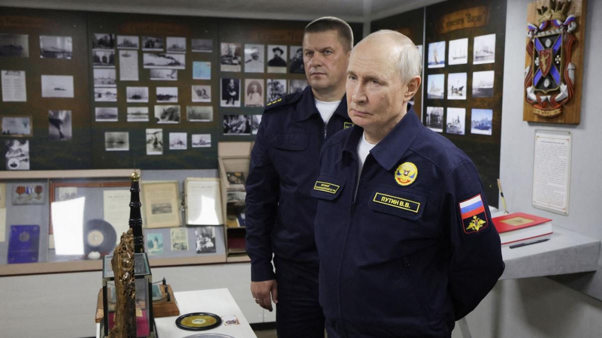 putin a amenintat ca rusia va riposta cu aceeasi forta daca occidentul ii confisca navele comerciale nu doar in acele ape ci oriunde
