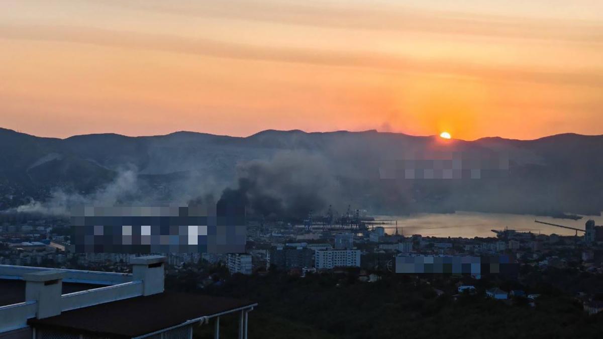 ucraina a lovit baza navala rusa de la novorossiisk atacul masiv cu drone ar fi avariat si doua terminale pentru exportul cerealelor