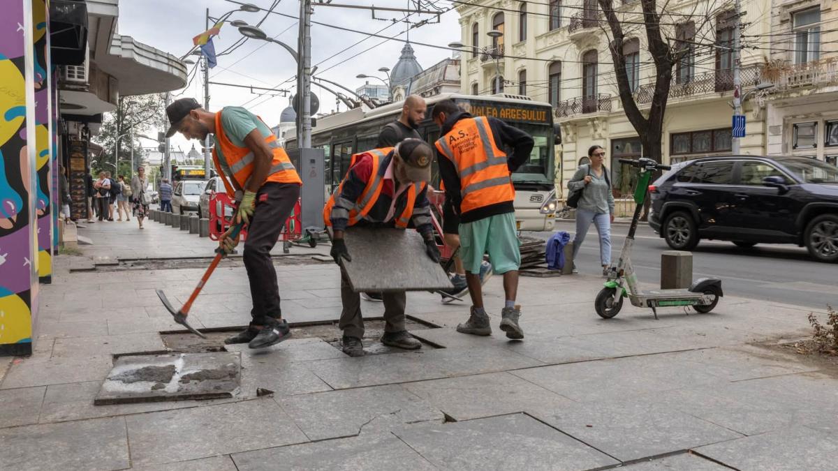 a inceput reparatia trotuarelor pe bd regina elisabeta ciucu pavajul a fost pus prost cand il vad faramitat mi se pune pe suflet