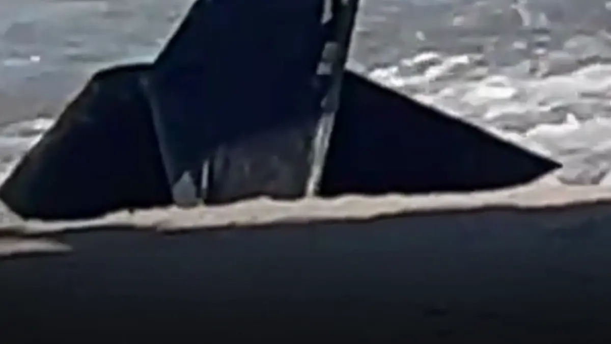 resturile unei drone militare au aparut vineri pe plaja din saturn