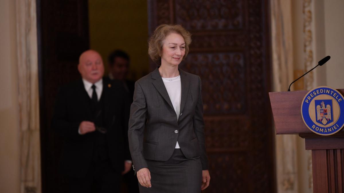 surse bolojan si presedinta ccr s ar fi intalnit in biroul lui abrudean inainte de decizia pe legea ani psd si aur cer explicatii