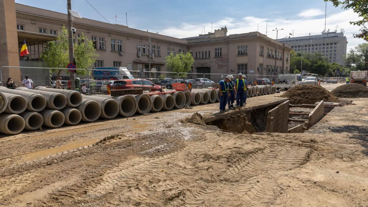 noi lucrari in bucuresti va fi modernizata reteaua de canalizare din zona garii de nord care are aproape 100 de ani