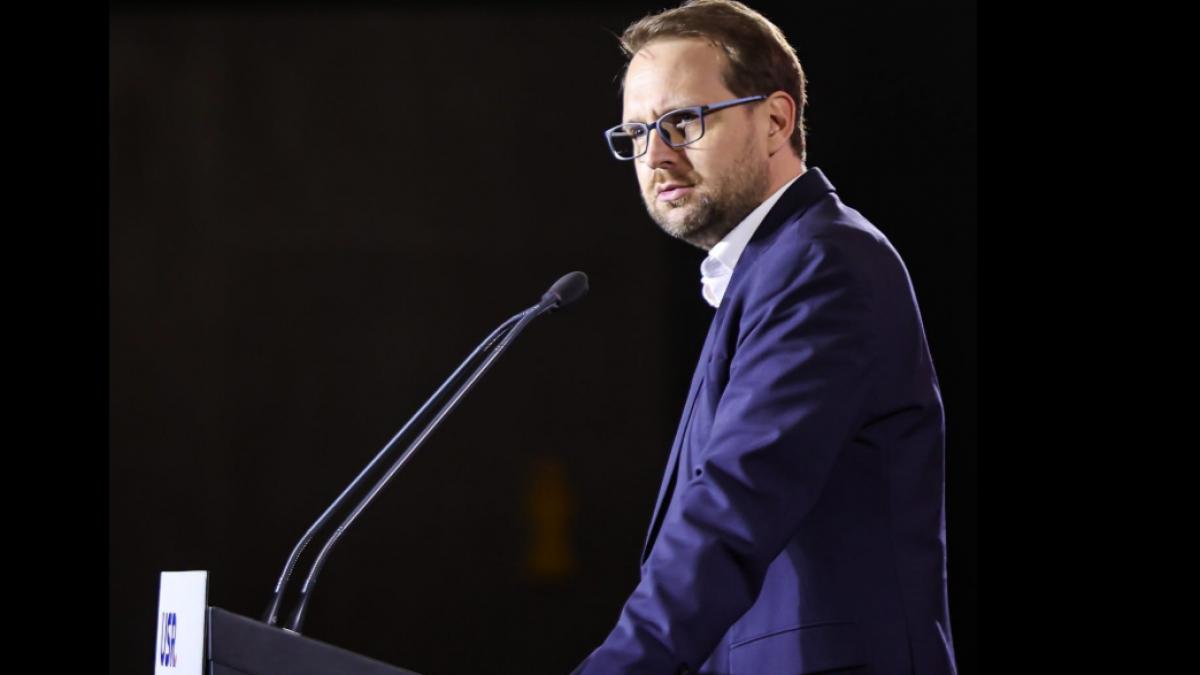 fritz face apel la sustinatori sa se opuna abuzurilor psd prin proteste si mesaje pe retele sedinta usr ca sa i revalideze mandatul
