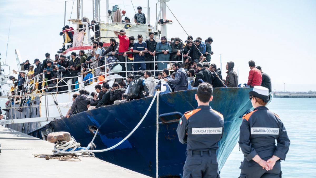 italia cere despagubiri germaniei pentru migrantii adusi in porturile sale de navele umanitare
