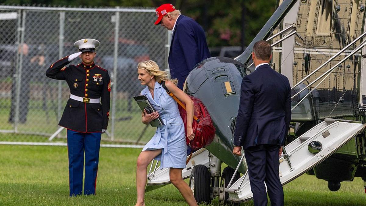 melaniei nu i plac speculatiile cine e natalie harp consiliera lui trump care a mers si intr un portbagaj doar ca sa l insoteasca