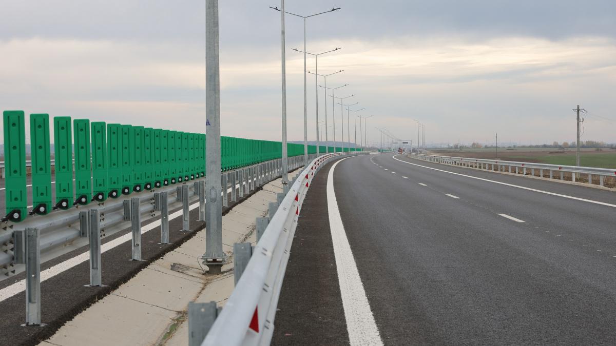 vicii ascunse pe autostrada a7 cnair cere penalitati de 43 de milioane de lei pentru deficiente grave pe lotul mizil pietroasele