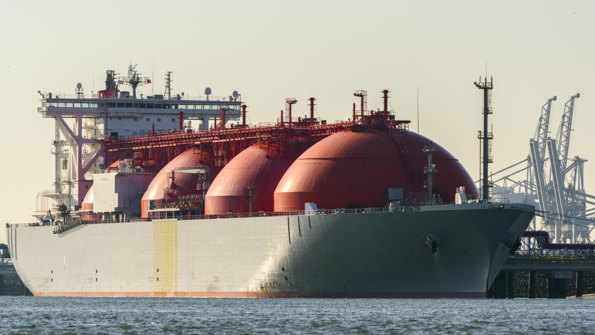 europa e intr o cursa contracronometru ca sa si umple depozitele cu gaze pentru iarna sua deviaza transporturile spre asia