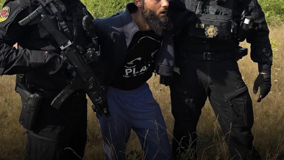 detinutul care a evadat sa ucida a fost capturat de politie se ascundea pe camp