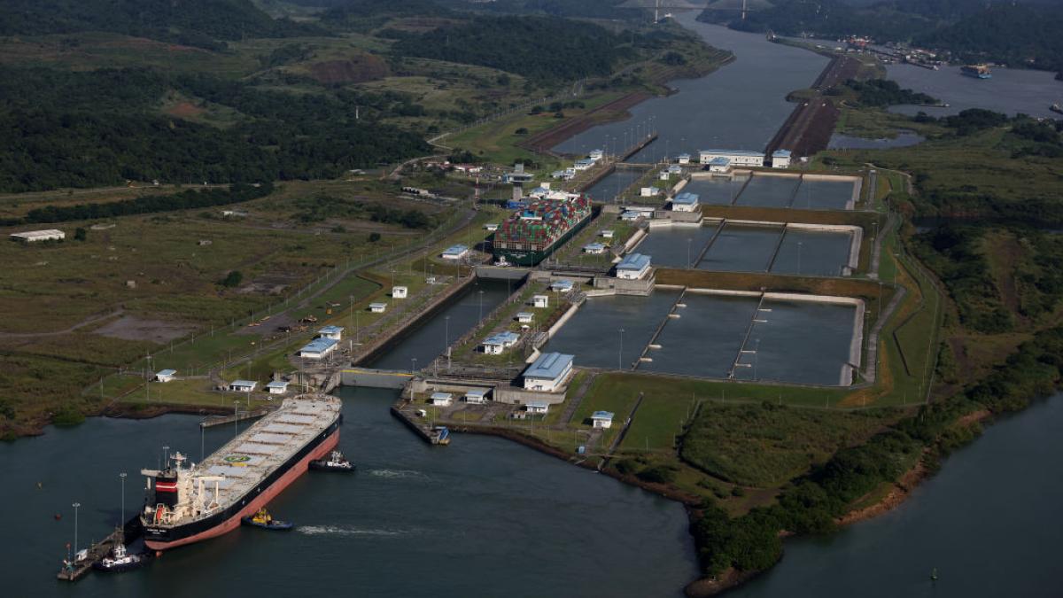 lovitura pentru transportul maritim prin canalul panama vor trece mai putine nave din cauza unui el nino mult mai sever