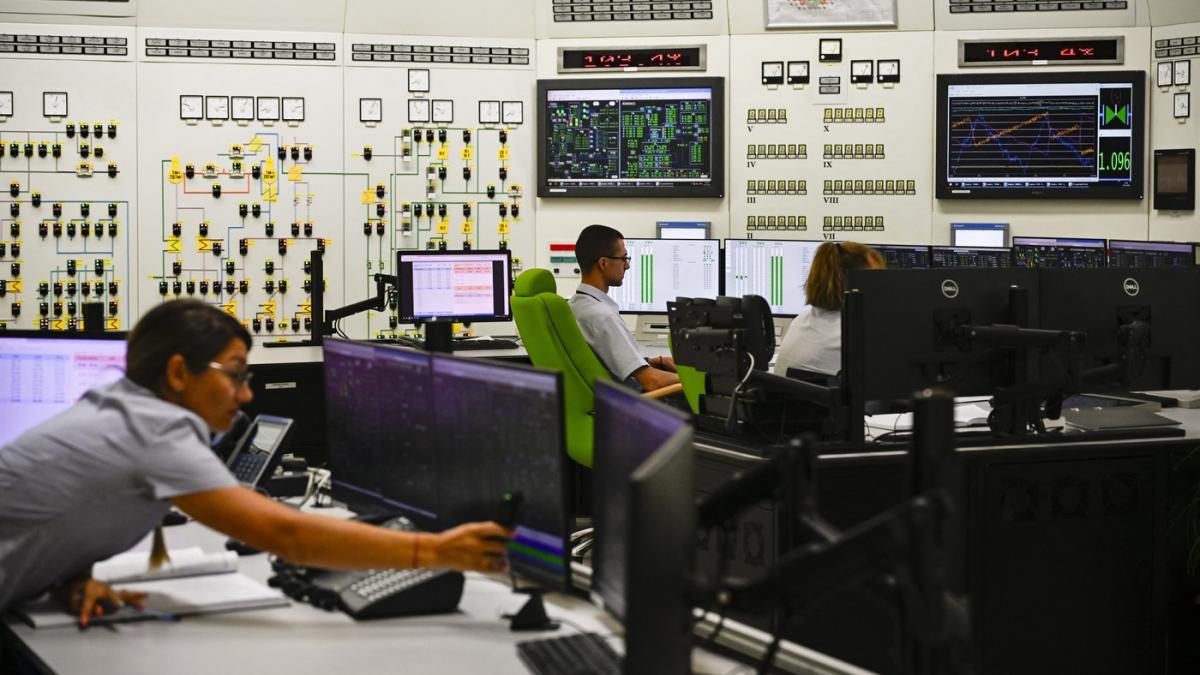 panou de comanda la centrala nucleară de la Kozlodui
