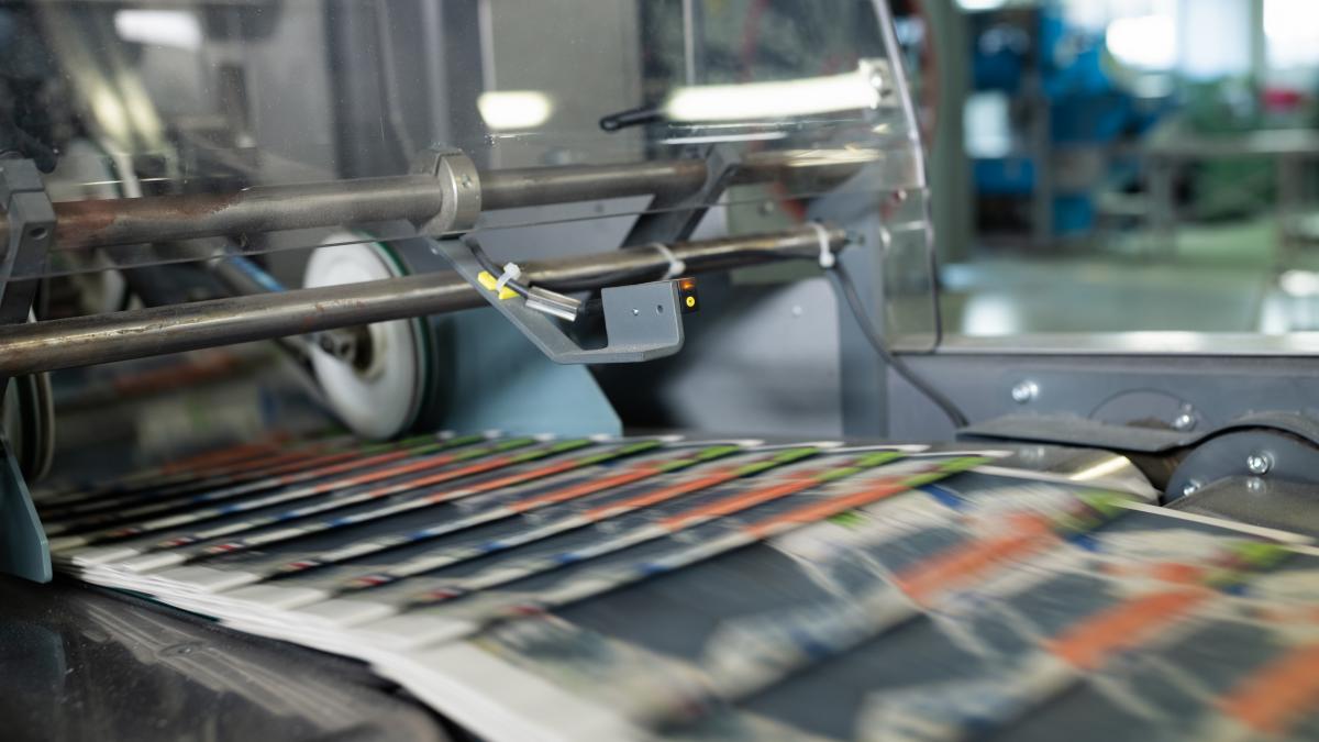 un gigant german inchide cea mai mare tipografie comerciala din romania ce se intampla cu angajatii