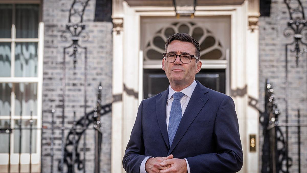 andy burnham merge luni la kiev in prima sa calatorie in strainatate si va reafirma sprijinul marii britanii pentru ucraina
