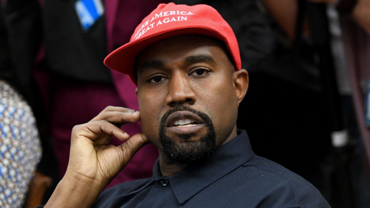 gazprom arena a anulat concertul rapperului american kanye west dupa un telefon de la kremlin