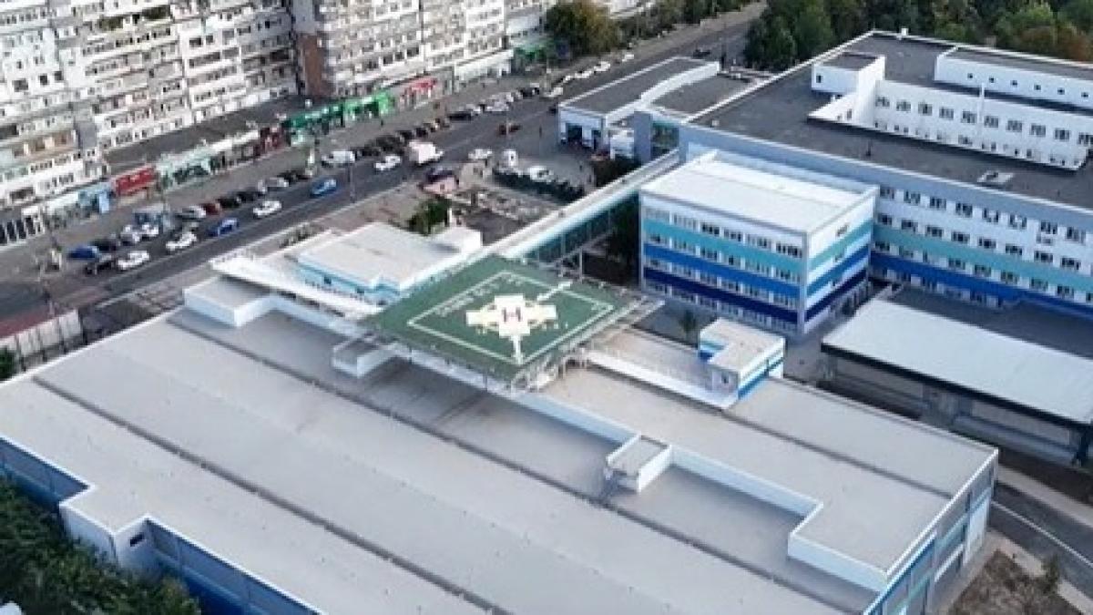 premiera in romania unul dintre cele mai mari spitale din tara are parcare supraetajata cu heliport lifturi exterioare si pasarela