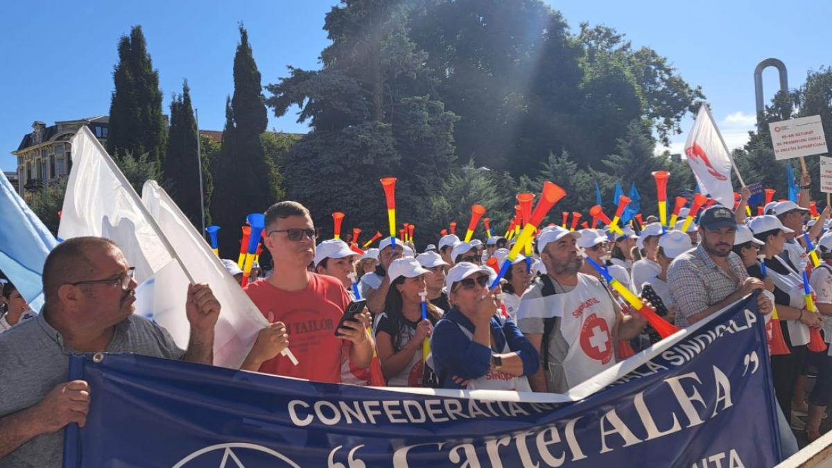 sindicatele vor protesta marti la ministerul muncii ca sa ceara cresterea salariului minim de la 1 ianuarie 2027