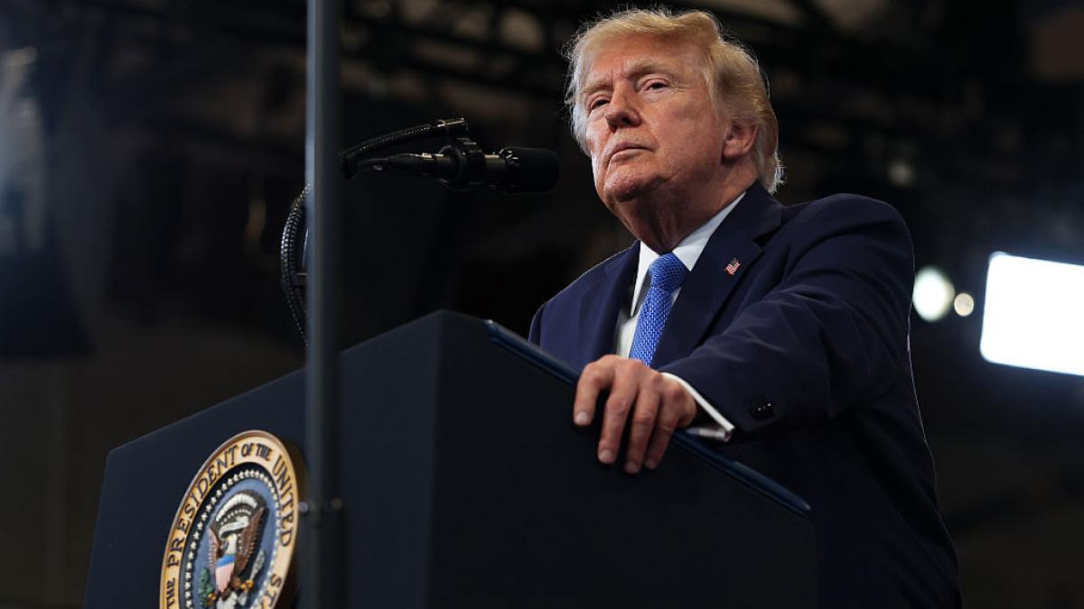 poza in care apare Donald Trump - GettyImages-2290507653