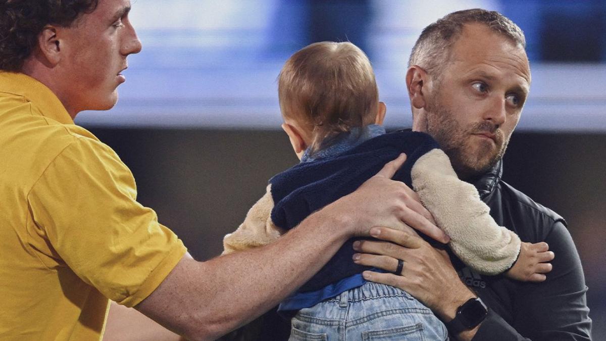 VIDEO Un bebeluș a intrat pe teren în timpul unui meci de fotbal din SUA: „E cam devreme să fii interzis pe viaţă într-un stadion”