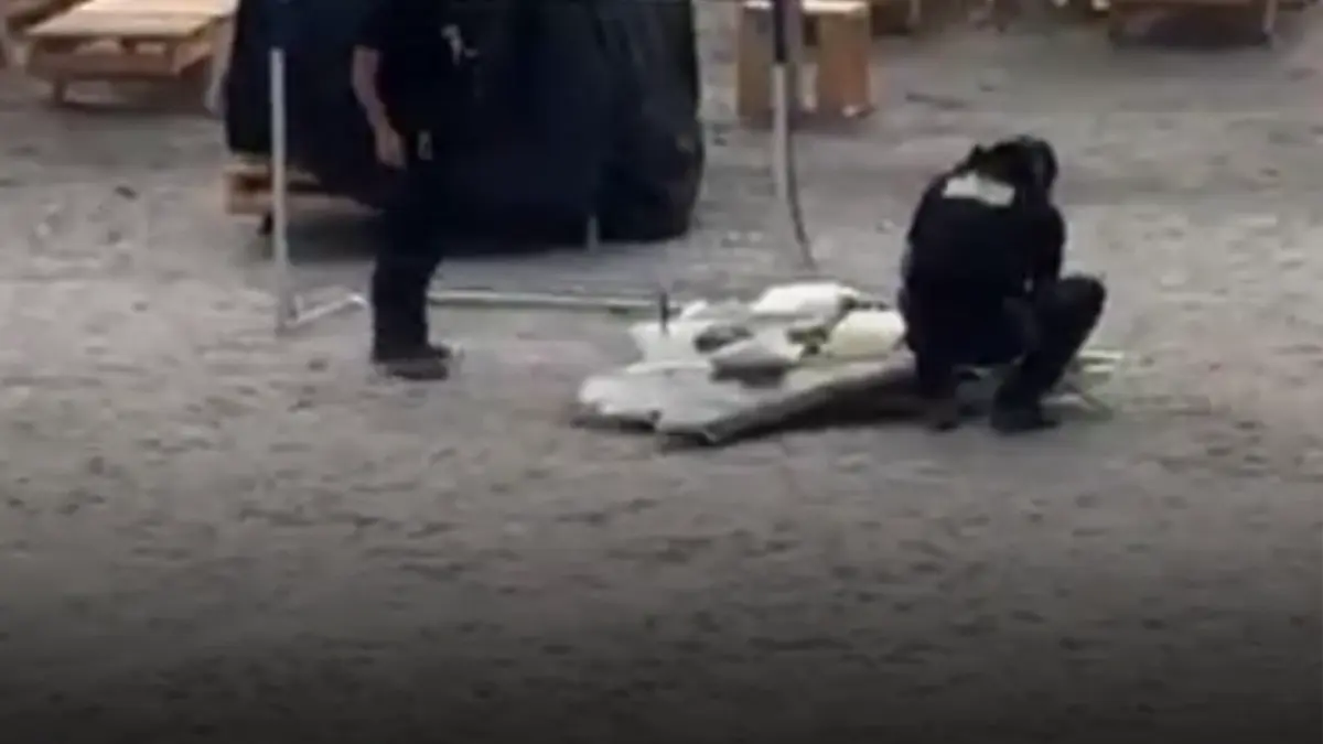 alerta la malul marii plaja din olimp a fost inchisa dupa ce a fost descoperita o bucata de drona cu explozibil