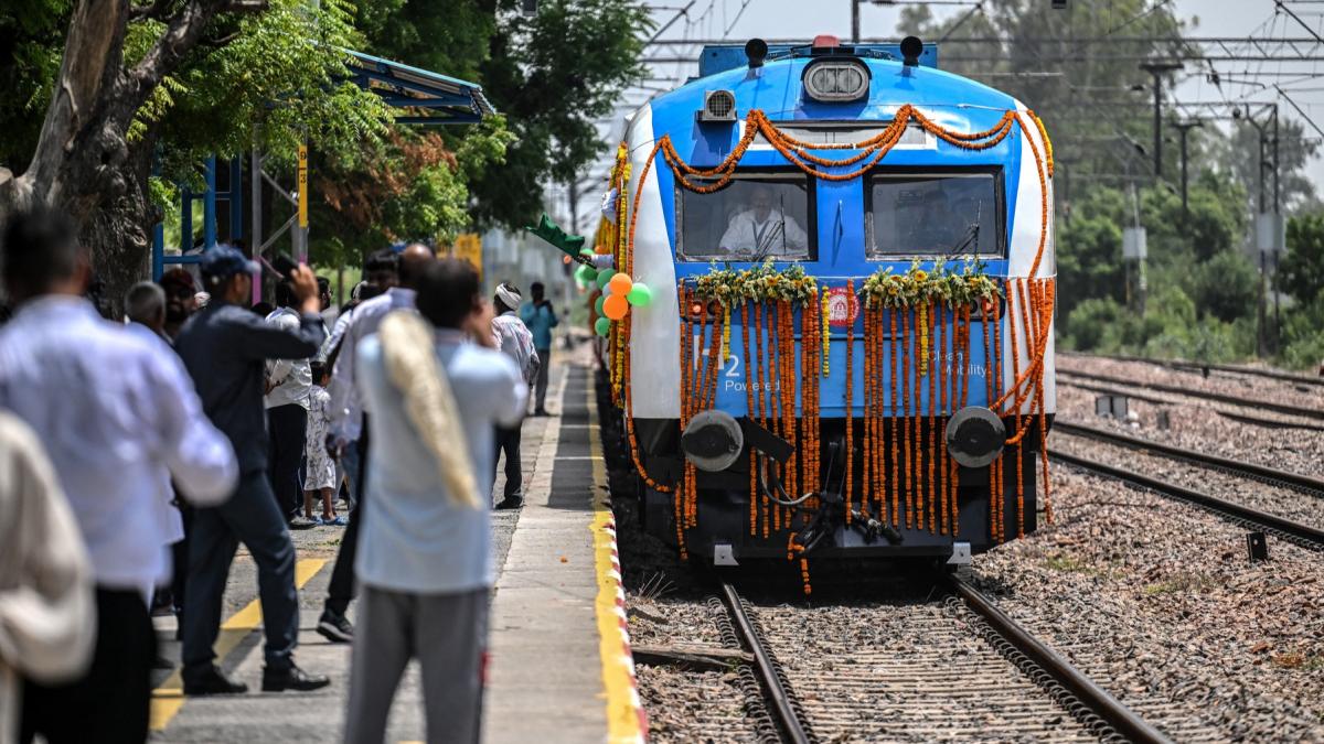 india a lansat cel mai puternic tren pe hidrogen din lume a parcurs deja 6 000 km si a redus emisiile de carbon cu peste 36 444 kg