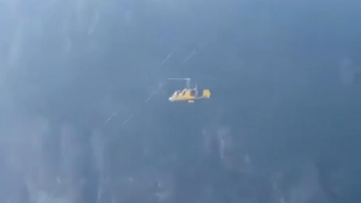 imagini tragice cu momentul in care un elicopter se prabuseste in italia dupa ce a lovit cablurile unei telecabine doi oameni au murit