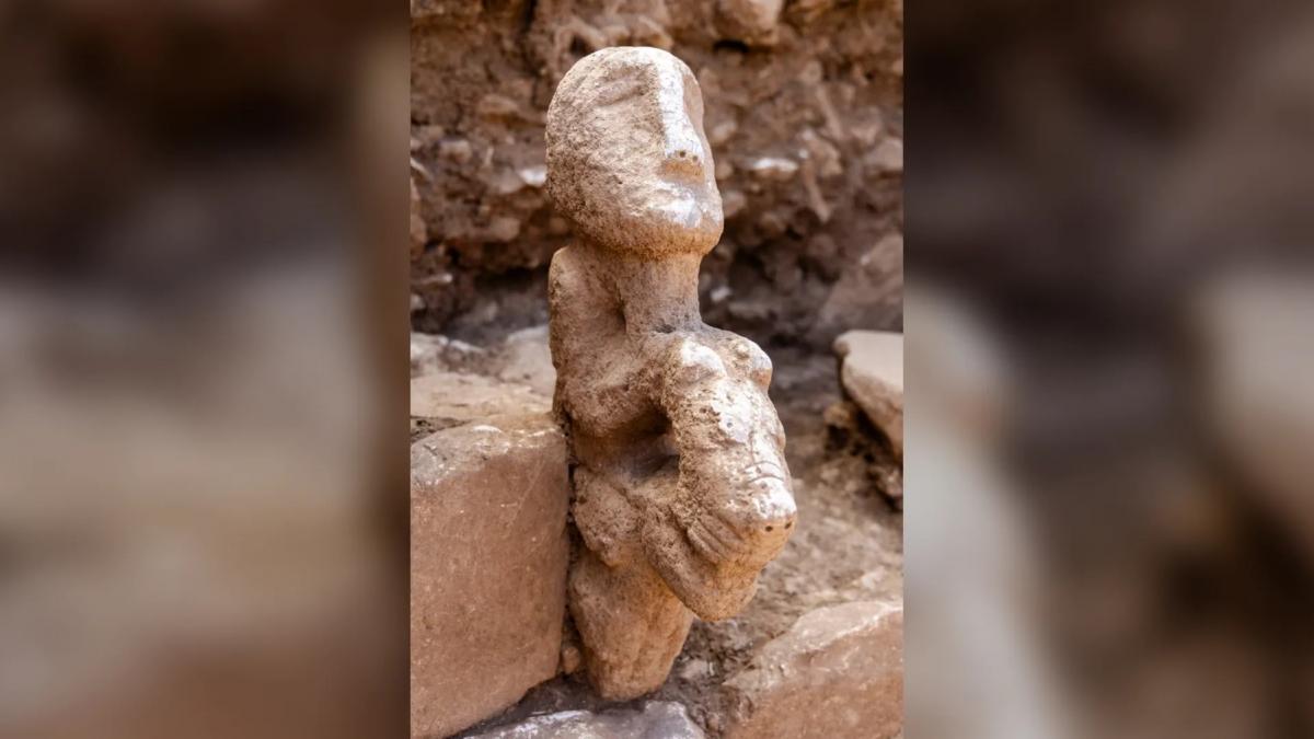 statuie antica om calare pe leopard descoperire arheologica karahan tepe turcia august 2026