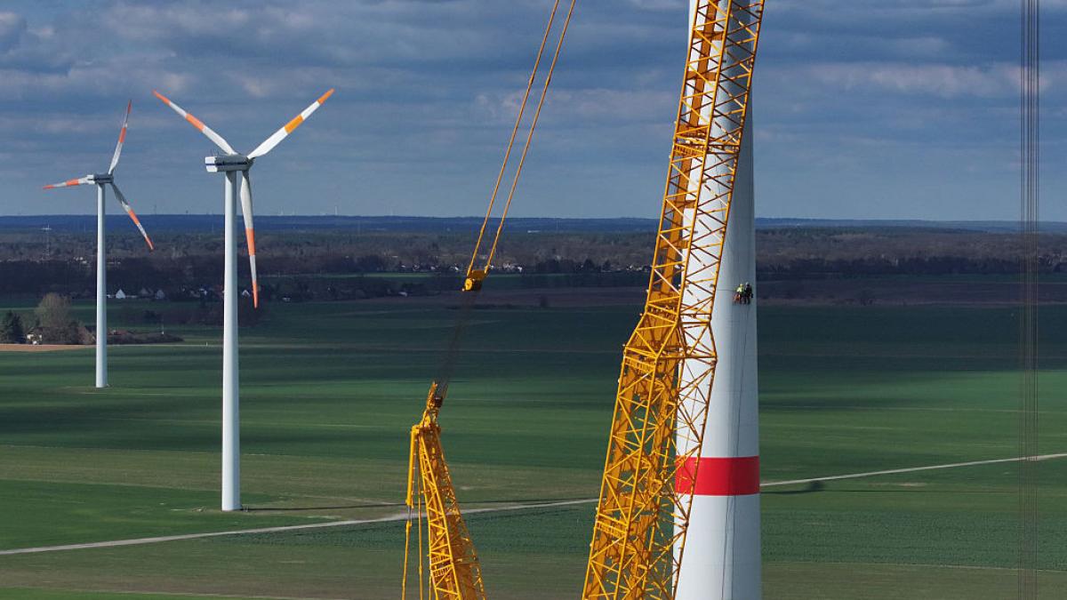 in germania se construieste cea mai inalta turbina eoliana din lume va fi de doua ori cat turnul eiffel