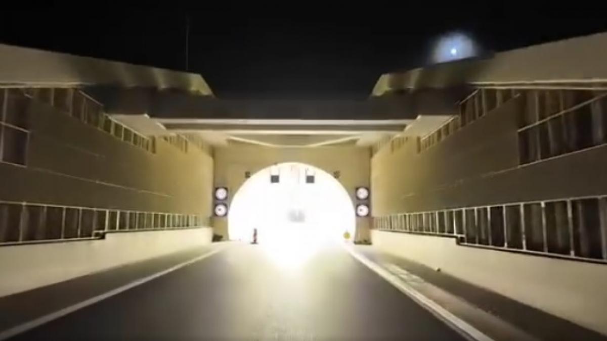 un nou sector din autostrada sibiu pitesti aproape de finalizare imagini cu tunelul momaia lung de 1 4 km cand se deschide traficul