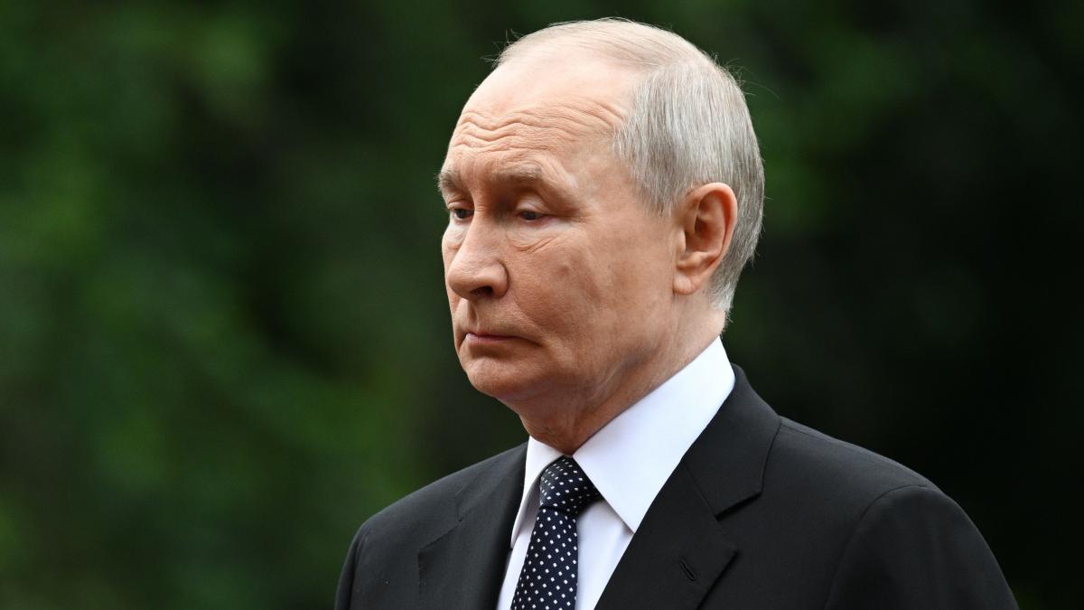 ma vor spanzura the economist putin a inceput sa se teama pentru viata sa in cazul unei infrangeri in ucraina