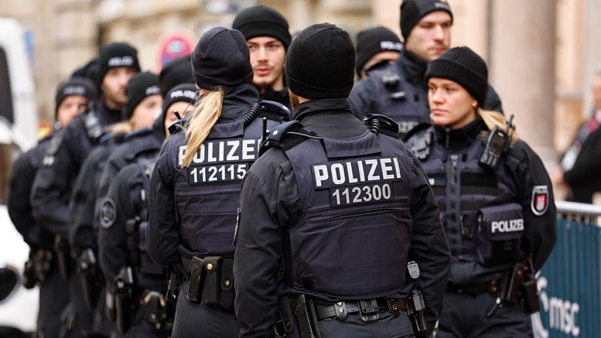 daniel v este un activist extremist pentru clima este cautat de politie dupa ce a revendicat sabotajele din germania