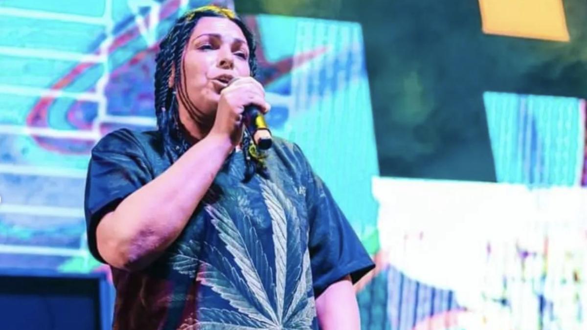 fosta cantareata dana marijuana a fost condamnata la cinci ani si patru luni de inchisoare