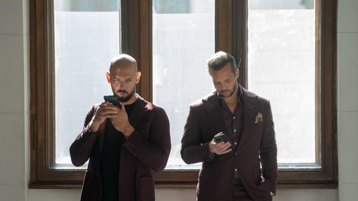 fratii tate au fost trimisi in judecata de diicot pentru trafic de minori si spalare de bani