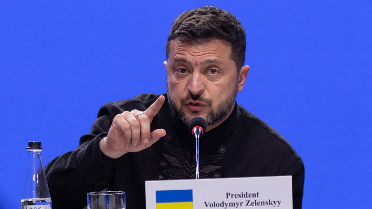 zelenski ii propune lui putin o suspendare a bombardamentelor in timpul vizitelor emisarilor americani la kiev si moscova