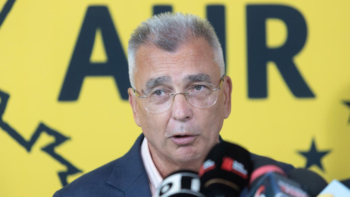 ar sustine aur un guvern nazare petrisor peiu el personal e un om decent dar niciun om nu poate sa faca minuni
