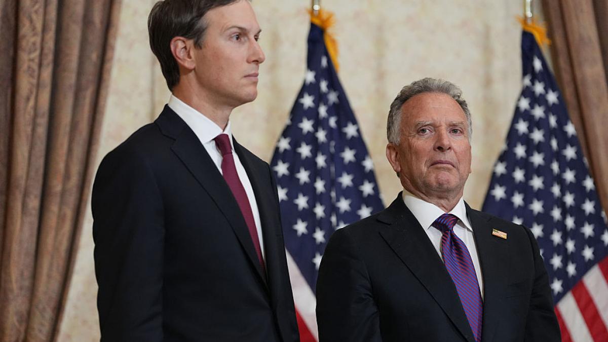 trump si a trims emisarii la moscova si kiev cu un nou plan de pace in ucraina witkoff si kushner se intalnesc cu putin si zelenski