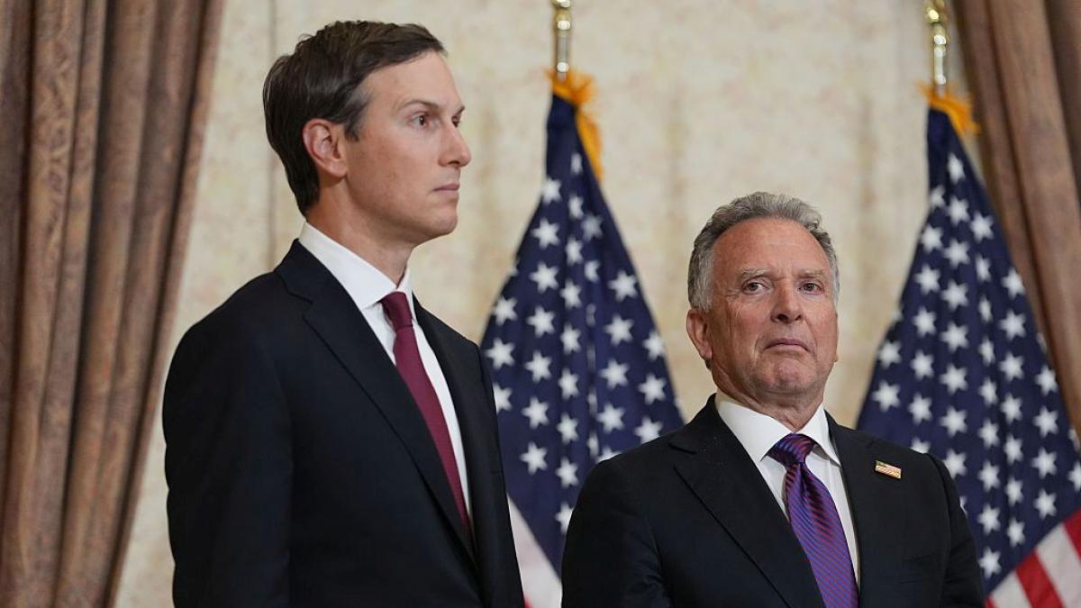 trump si a trims emisarii la moscova si kiev cu un nou plan de pace in ucraina witkoff si kushner se intalnesc cu putin si zelenski