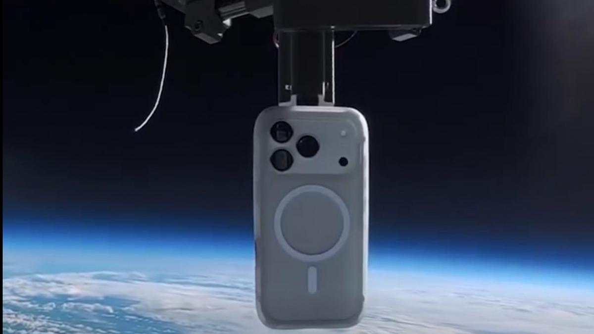 iphone 17 pro aruncat din stratosfera