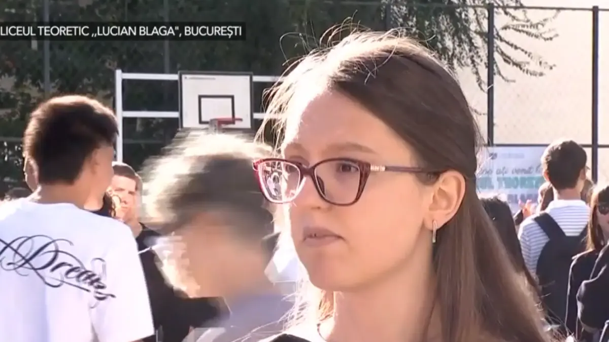 as aduce aceasta schimbare cristiana a luat 10 la bac si s a intors astazi la liceul pe care l a absolvit ca sa transmita un mesaj