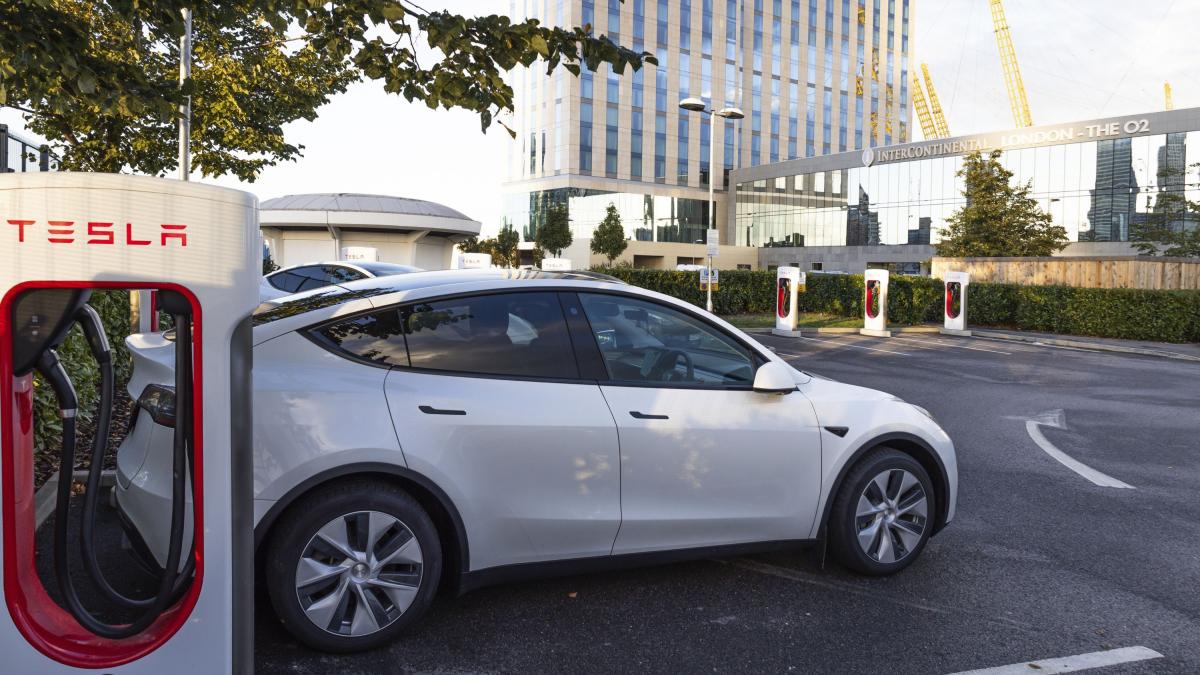autoturism tesla