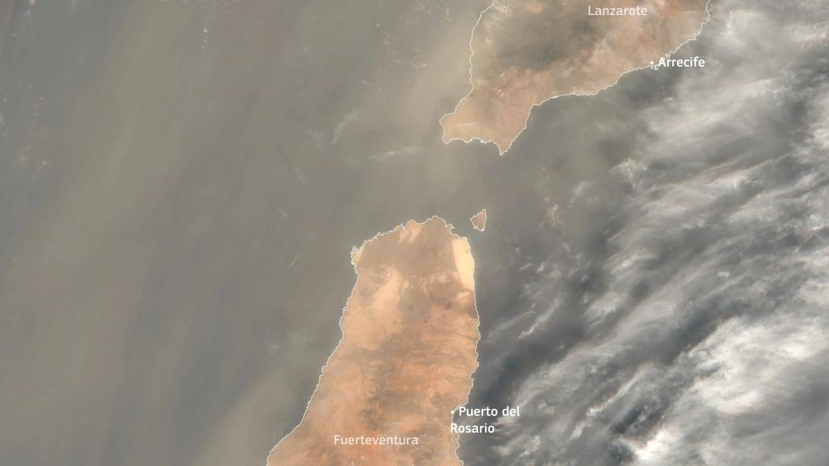imagini din sateleit cu insulele canare acoperite de praf saharian