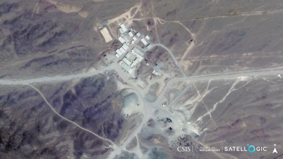 imagini din satelit cu instalatia de la muntele tarnacopului
