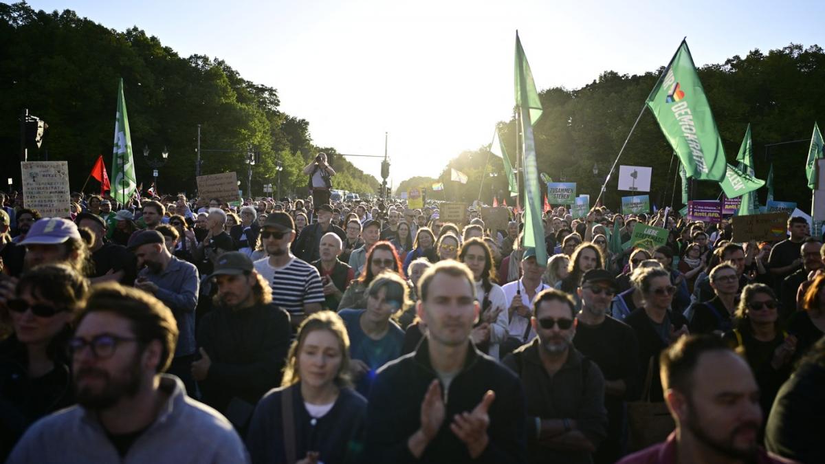 proteste impotriva afd in toata germania dupa victoria de duminica partidul ar putea sa mai castige o regiune din fosta rdg