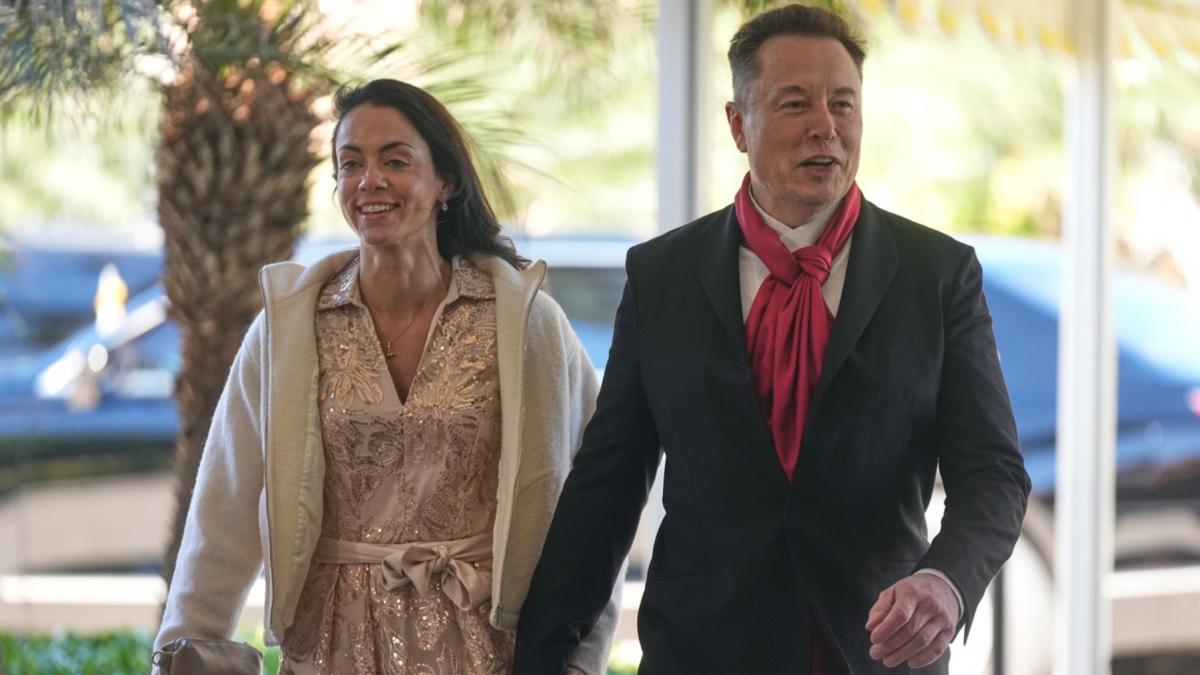 elon musk shivon zillis mama copii
