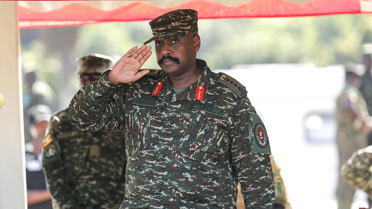 controversatul comandant militar al ugandei retrage tara de la jocurile invictus din respect pentru regele charles