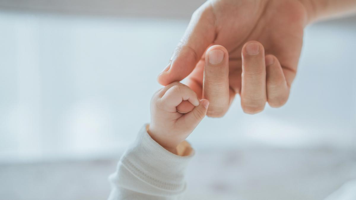 romania ramane cu un spor natural negativ al populatiei in iulie numarul deceselor a fost 1 4 ori mai mare decat al nou nascutilor